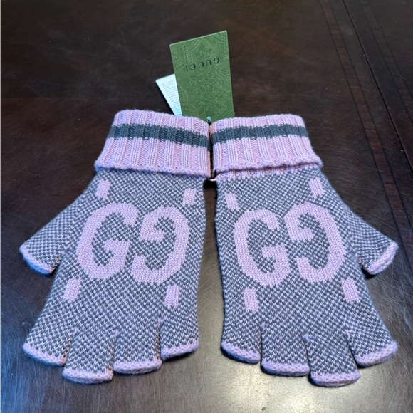 New Authentic Gucci GG Logo Cashmere Fingerless Gloves Pink Size M - Picture 1 of 9